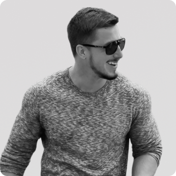 Максим Сакун